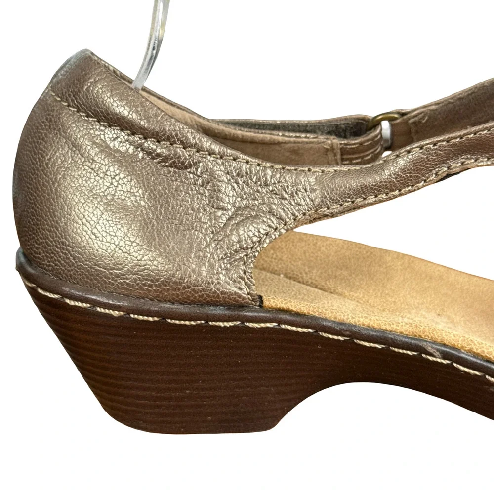 Clarks Wendy Suite Metallic Bronze Leather Ankle Strap Low Heels Shoes Sandals 9